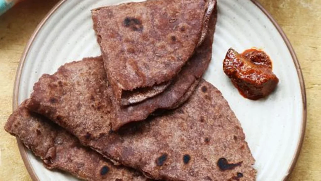 Ragi calcium rich roti and their health benefits in hindi