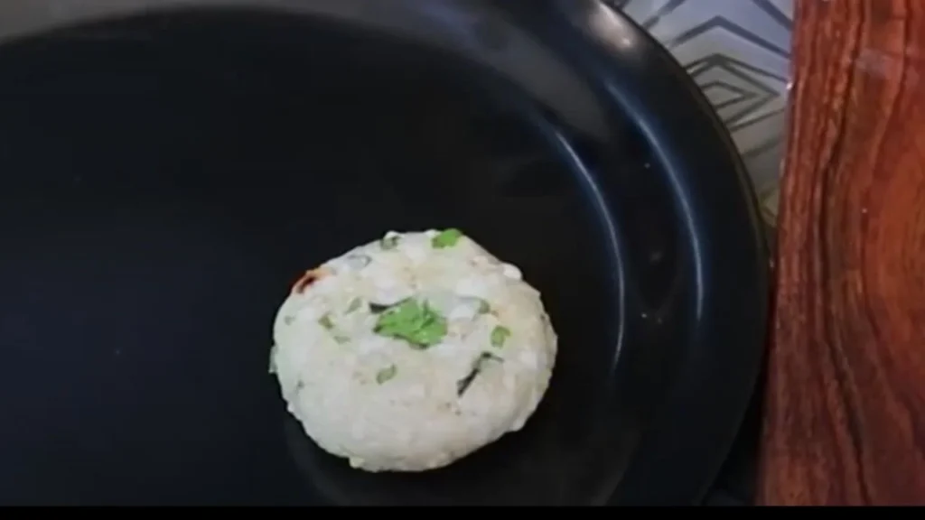 Sawan Somwar Vrat Recipe Sabudana Vada