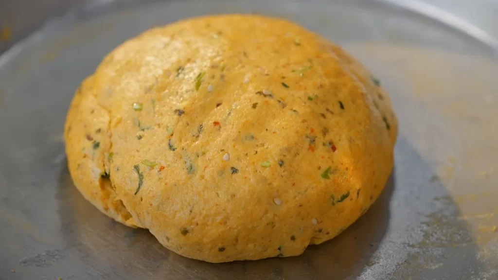 Aloo Pyaz ki Poori recipe