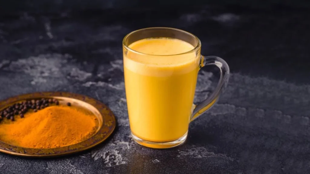 Healthy Late Night Snacks , haldi milk